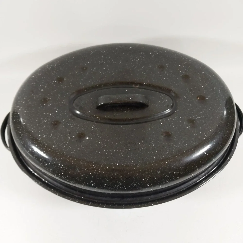 Vintage‎ Black Speckled Enamel Oval Roasting Pan with Lid